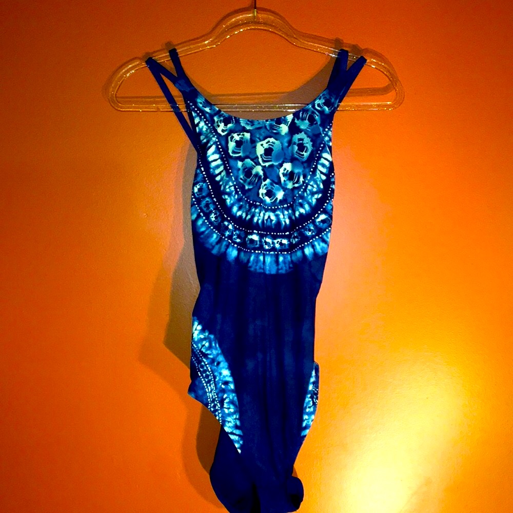 Lablanca Athletic Style One Piece Woman’s Swimsuit Navy & White Tie Dye Med/8